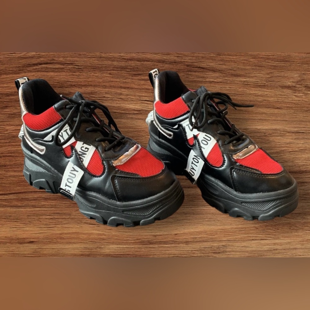 AEWLFTY Sneakers Black Red Athletic Shoes Mod Contemporary Street Shoes Size 38